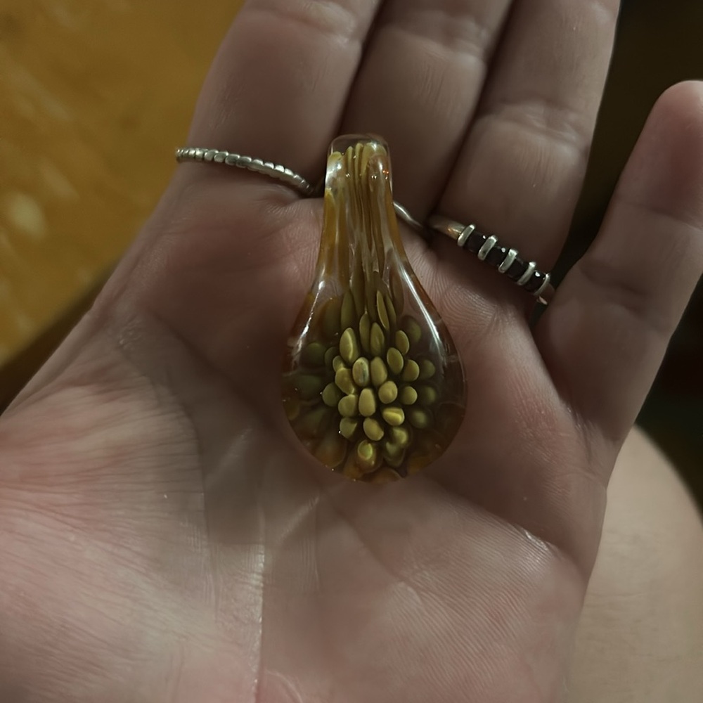 Glass pendant - Picture 4 of 4